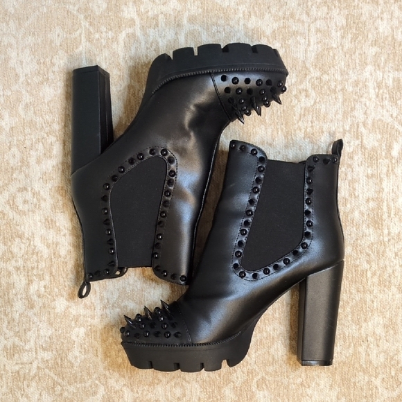 Cape Robbin Studded Spike Platform  Ankle Boots w/ chunky  heel 11M - Picture 1 of 11